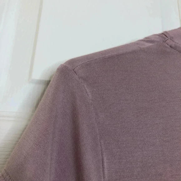 Tahari Short Sleeved Shirt Flowy Light Purple Size Medium - Picture 11 of 15